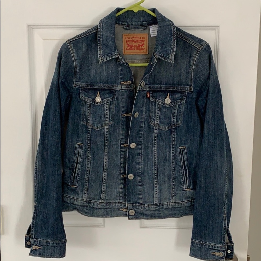 Small Levi’s Women’s Denim Jacket